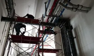 PROSES PEMASANGAN BUSDUCT